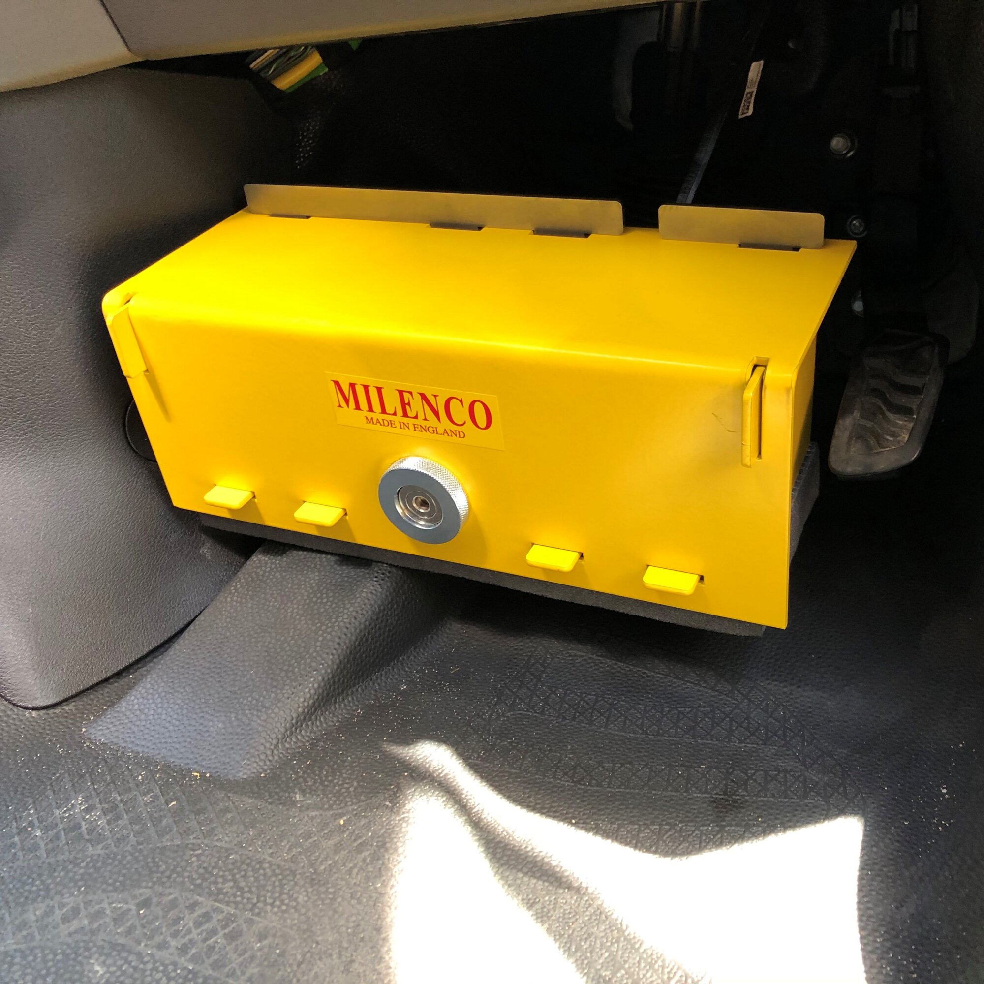 Milenco Diebstahlsicherung BC Lock für Ford Tranist