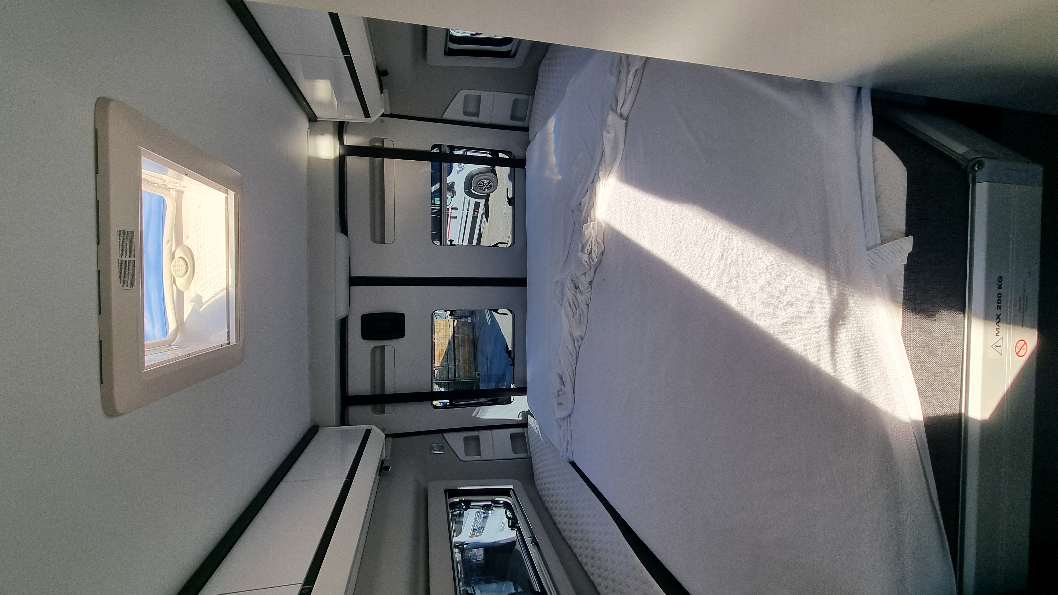 Adria Twin Supreme 640 SGX Adria Twin Supreme 640 SGX