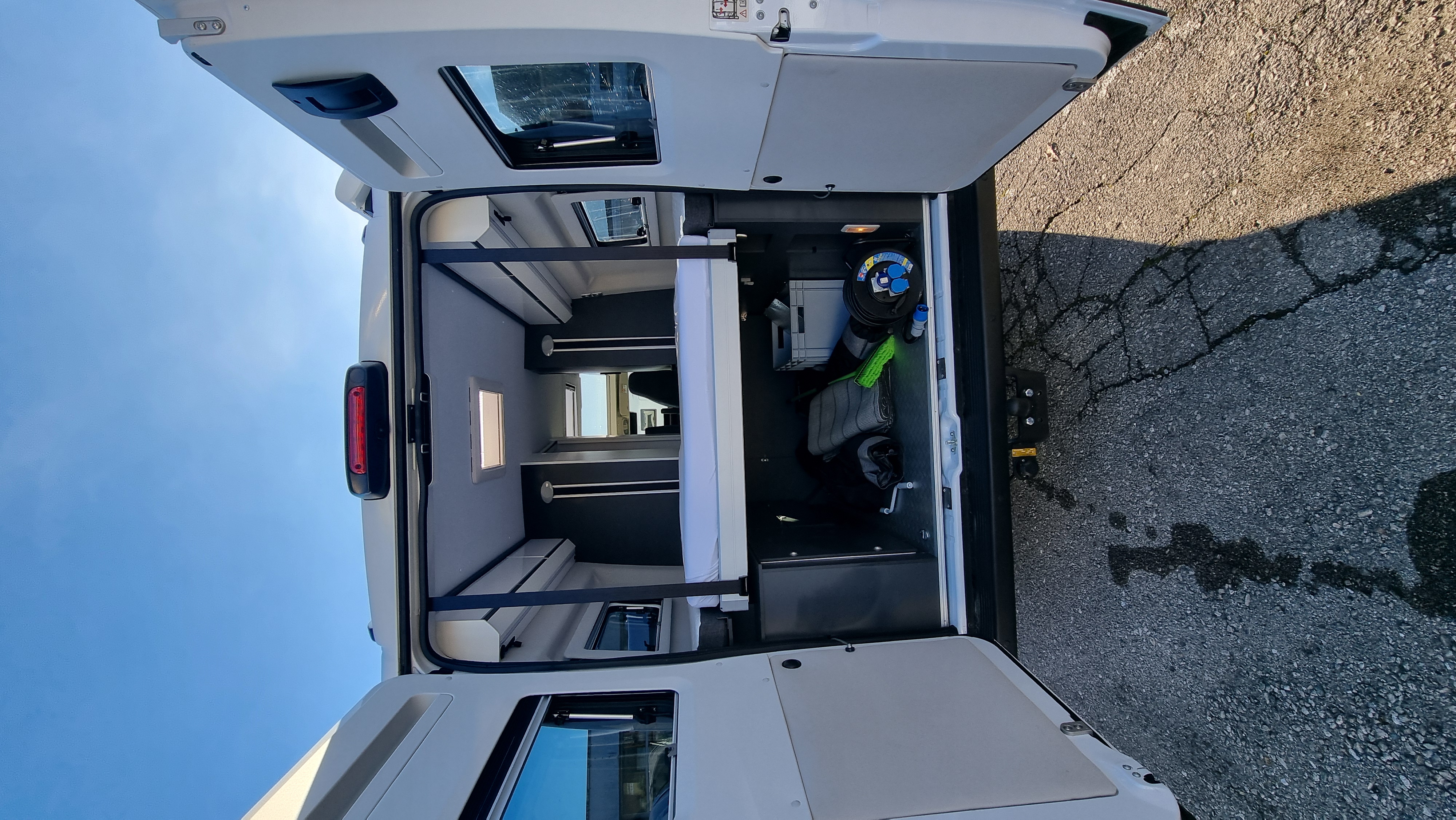 Adria Twin Supreme 640 SGX Adria Twin Supreme 640 SGX