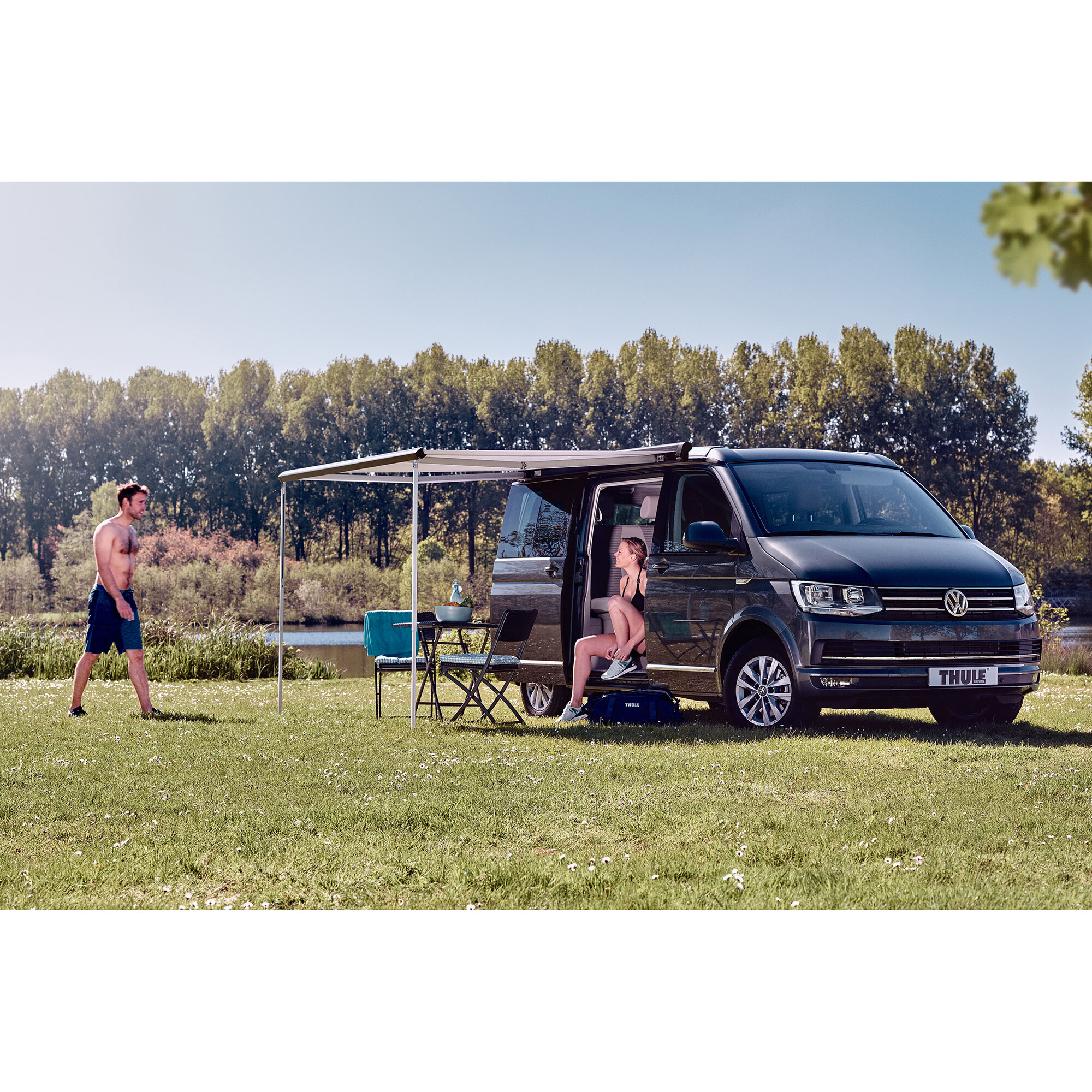 Thule Wandmarkise 5102, Mystic grau, Gehäuse Antracite, 2,6m
