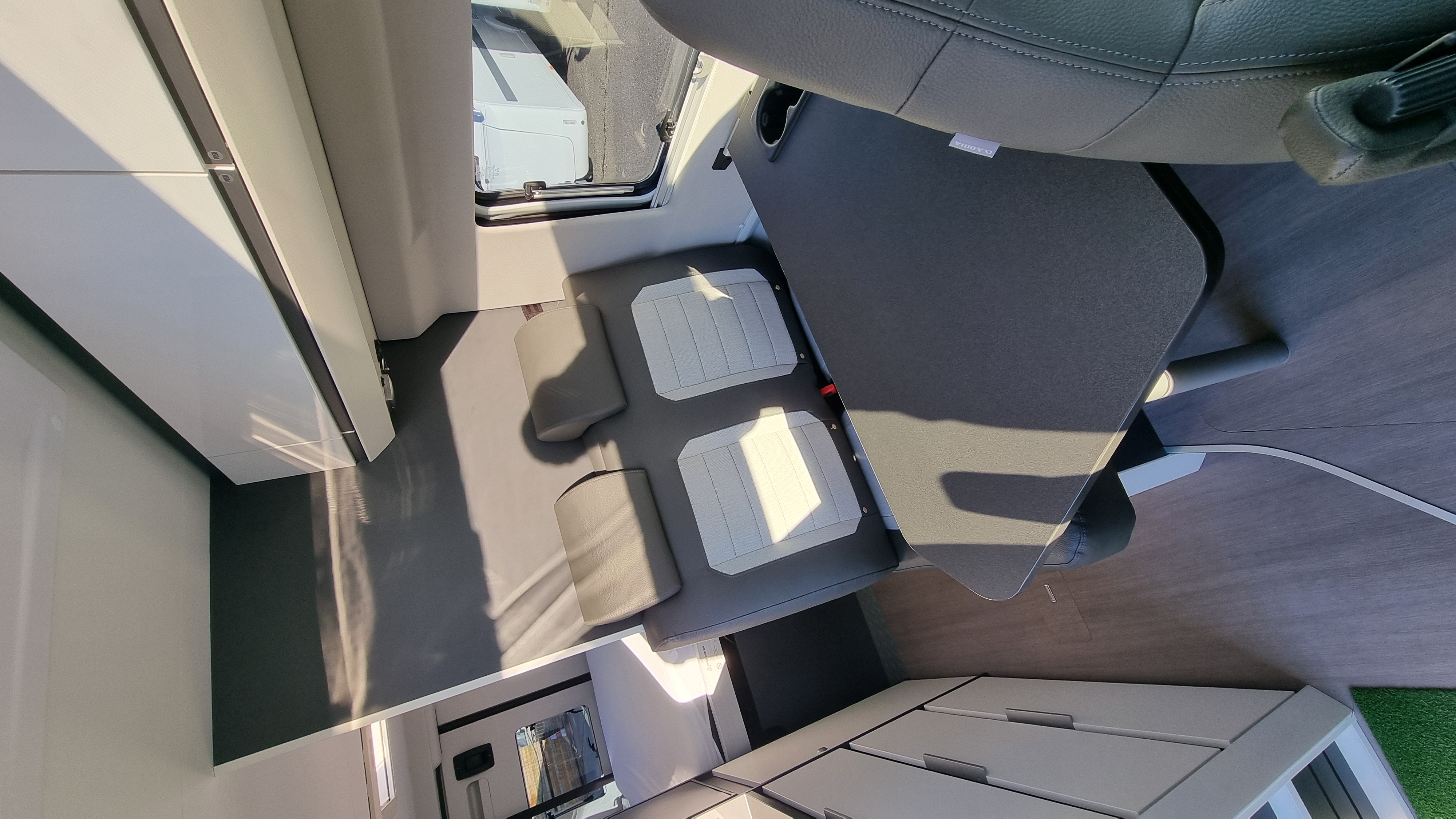 Adria Twin Supreme 640 SGX Adria Twin Supreme 640 SGX
